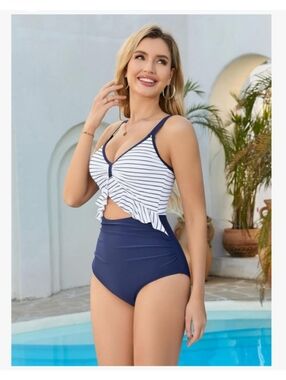 NWT SolSheSea Cut Out Monokini Swimsuit - Large